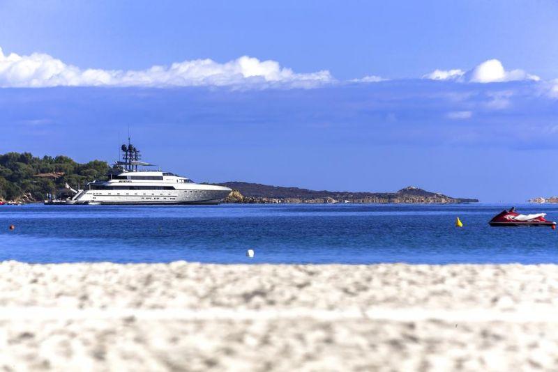 COLONNA BEACH HOTEL & RESIDENCE 4*