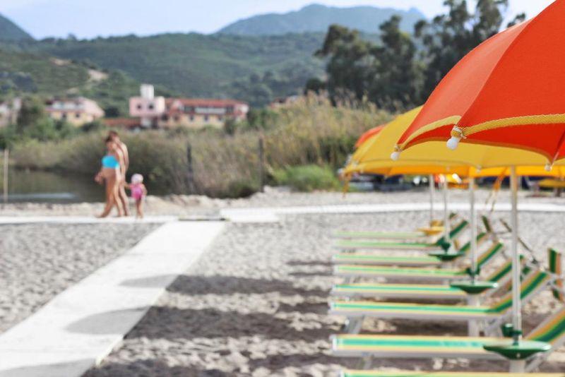 COLONNA BEACH HOTEL & RESIDENCE 4*