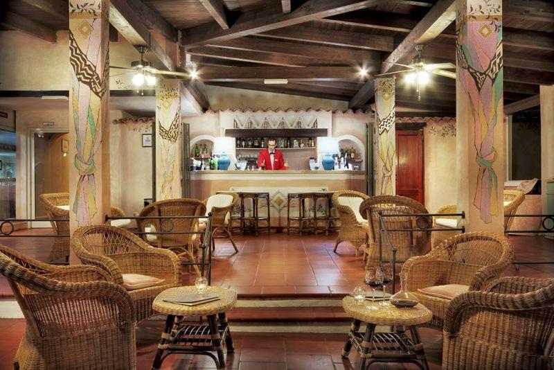 COLONNA BEACH HOTEL & RESIDENCE 4*