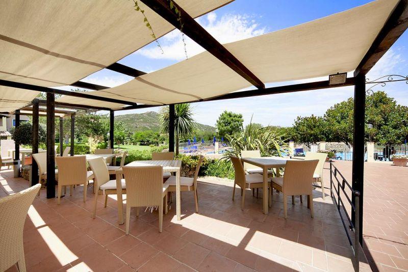 COLONNA BEACH HOTEL & RESIDENCE 4*