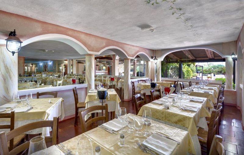 COLONNA BEACH HOTEL & RESIDENCE 4*