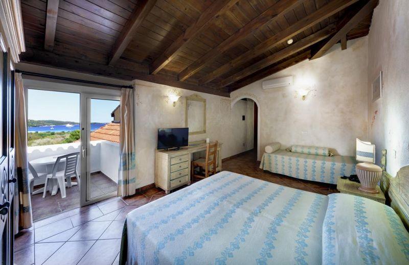 COLONNA BEACH HOTEL & RESIDENCE 4*