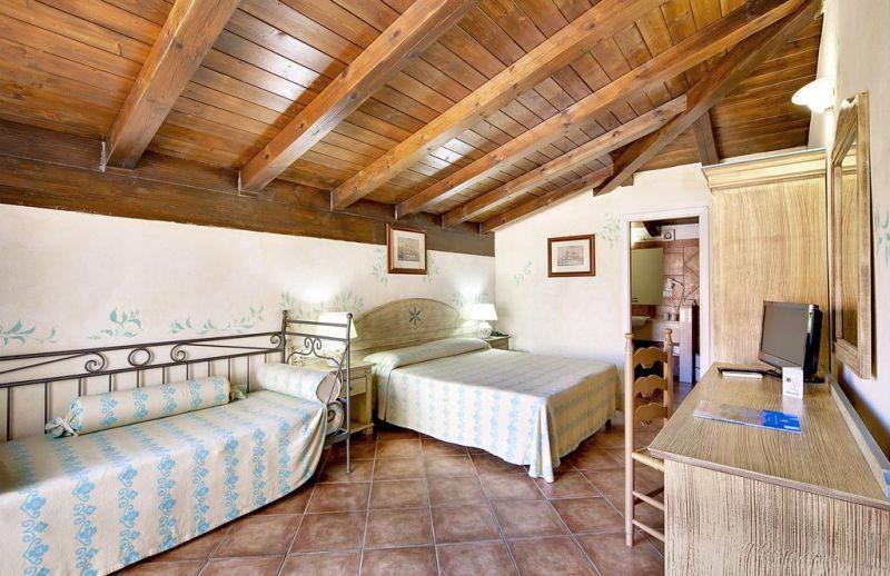 COLONNA BEACH HOTEL & RESIDENCE 4*
