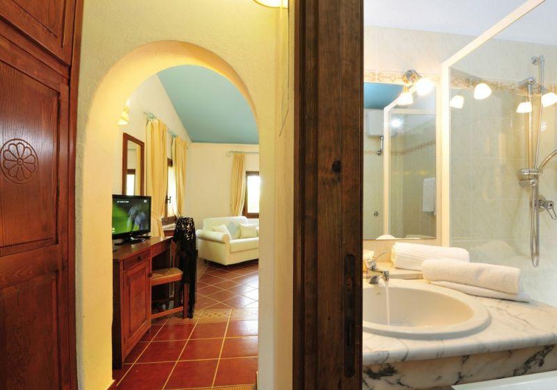 ARBATAX PARK RESORT COTTAGE 4*
