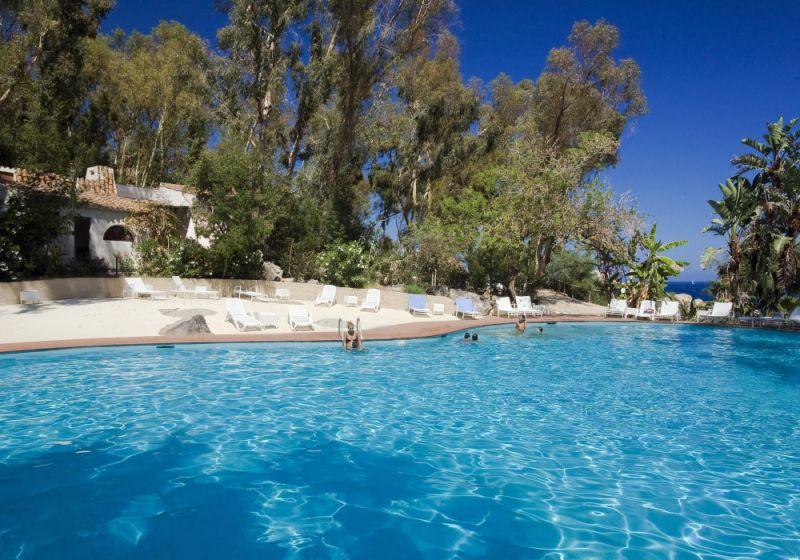 ARBATAX PARK RESORT COTTAGE 4*