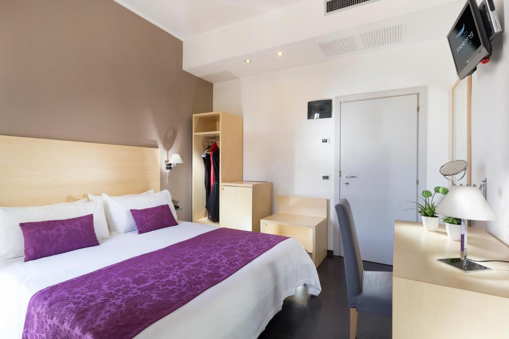 CLUB MEETING (EX. DAYS INN) MARINA CENTRO 4*