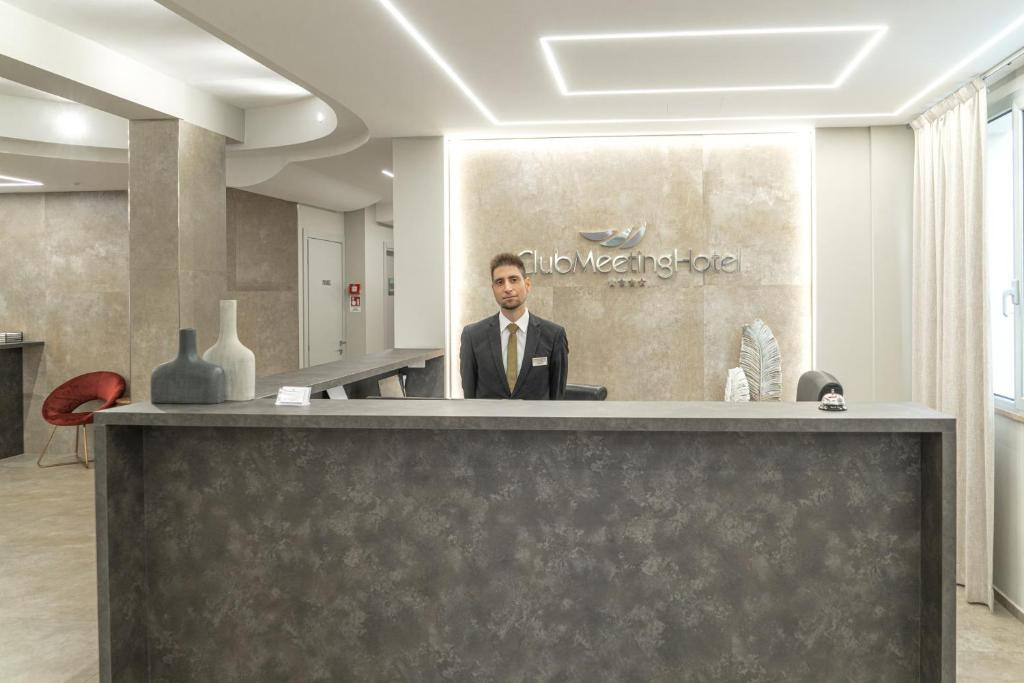 CLUB MEETING (EX. DAYS INN) MARINA CENTRO 4*