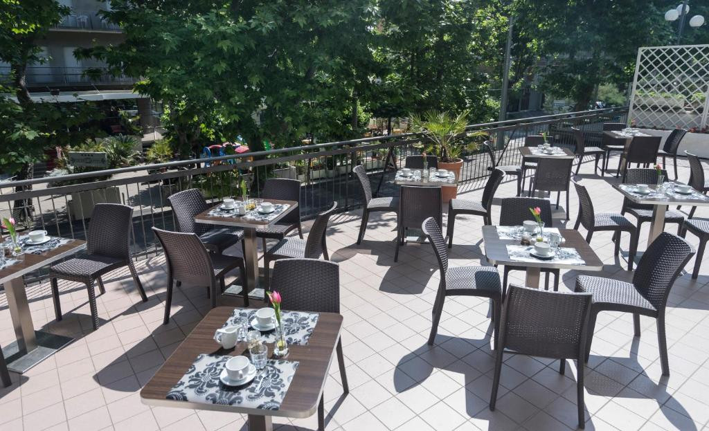 CLUB MEETING (EX. DAYS INN) MARINA CENTRO 4*