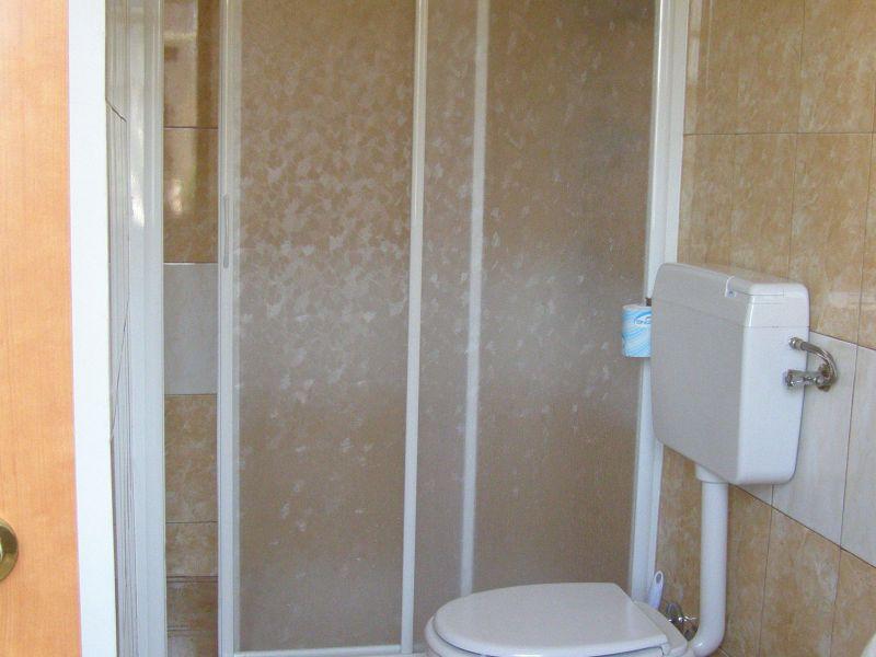 FAMILY HOUSE 2*