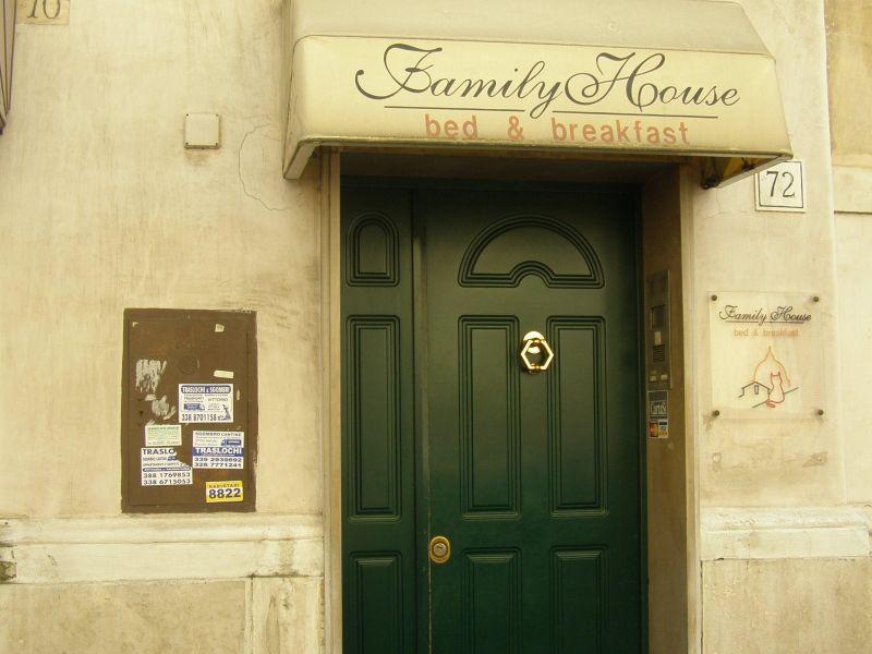 FAMILY HOUSE 2*