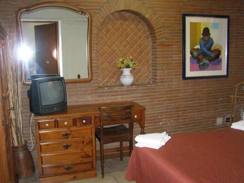 FAMILY HOUSE 2*
