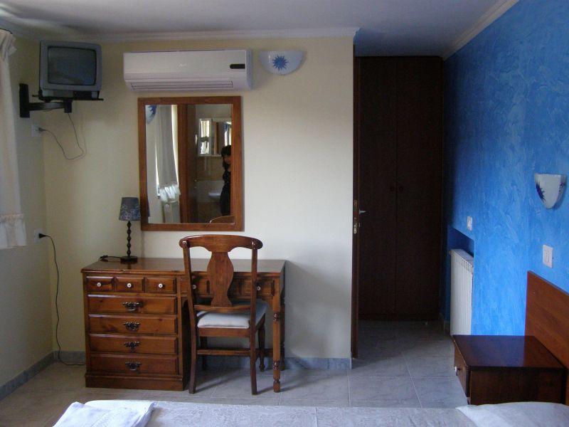 FAMILY HOUSE 2*