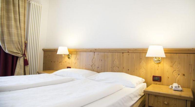 GOLF HOTEL FOLGARIA 4*