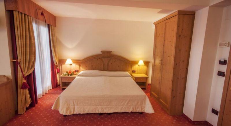 GOLF HOTEL FOLGARIA 4*