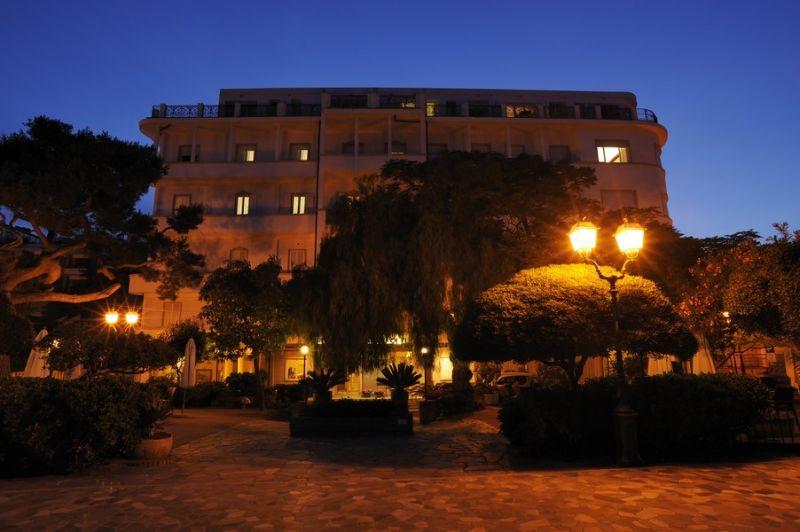 GRAND HOTEL MEDITERRANEE 4*