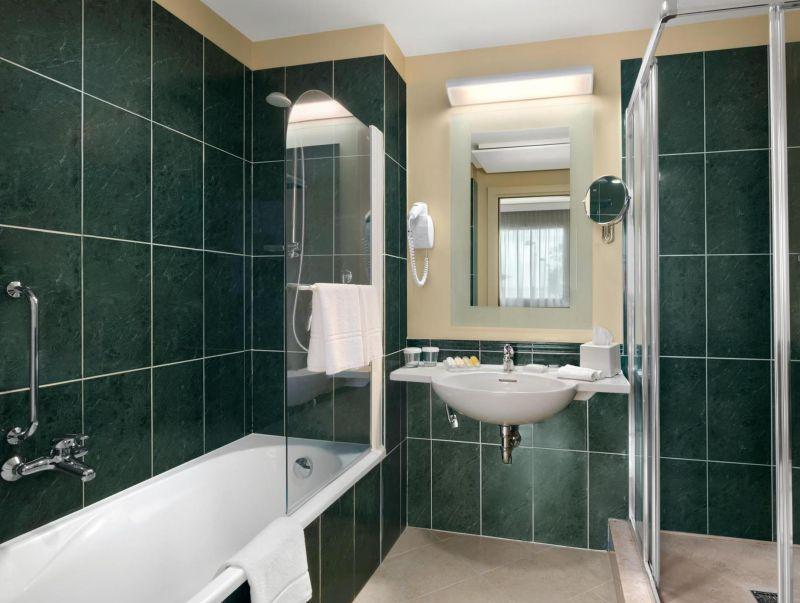 HILTON GARDEN INN ROME AIRPORT 4*