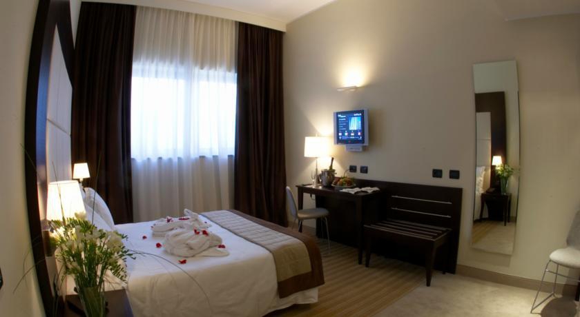 IDEA HOTEL MILANO WATTTREDICI 4*