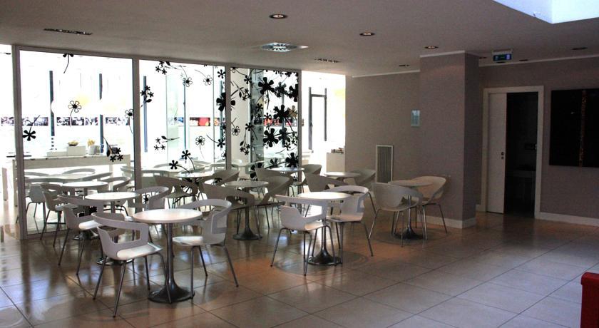 IDEA HOTEL MILANO WATTTREDICI 4*