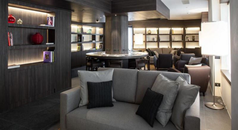 HYATT CENTRIC MILAN CENTRALE (ex.LAGARE HOTEL MILANO CENTRALE MGALLERY BY SOFITEL) 4*