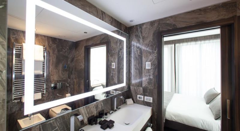 HYATT CENTRIC MILAN CENTRALE (ex.LAGARE HOTEL MILANO CENTRALE MGALLERY BY SOFITEL) 4*