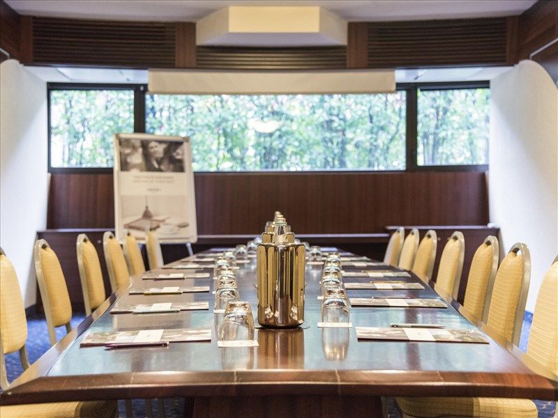 MERCURE ROMA WEST 4*
