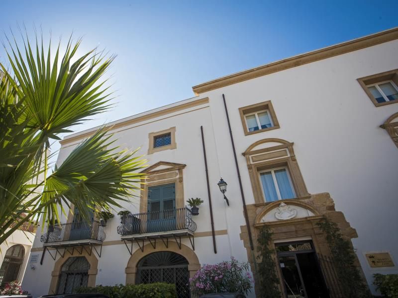 PALAZZO BRUNACCINI HOTEL 4*