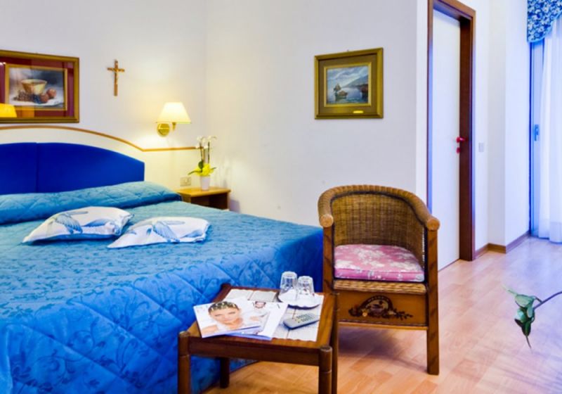 PANORAMIC 4*