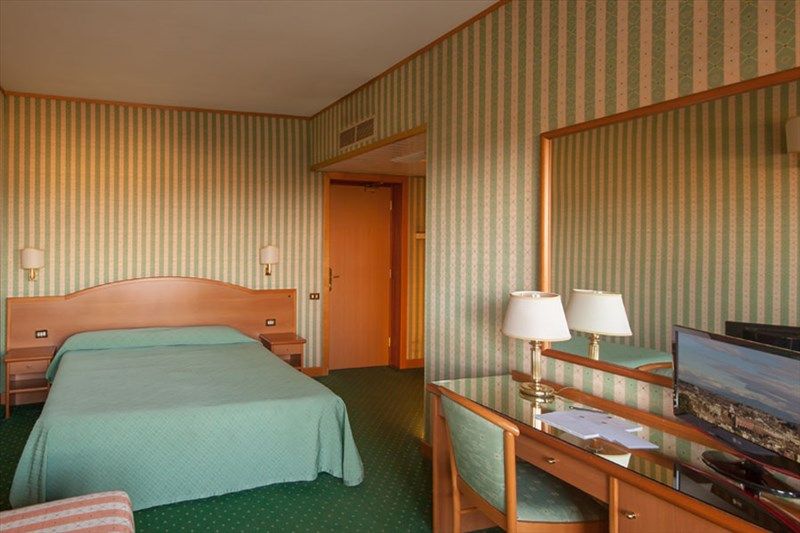 MASSIMI CITY GARDEN (EX. PARK HOTEL) 4*