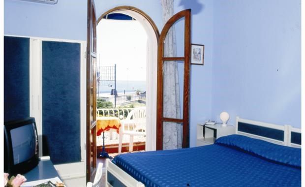 PORTO AZZURRO 3*