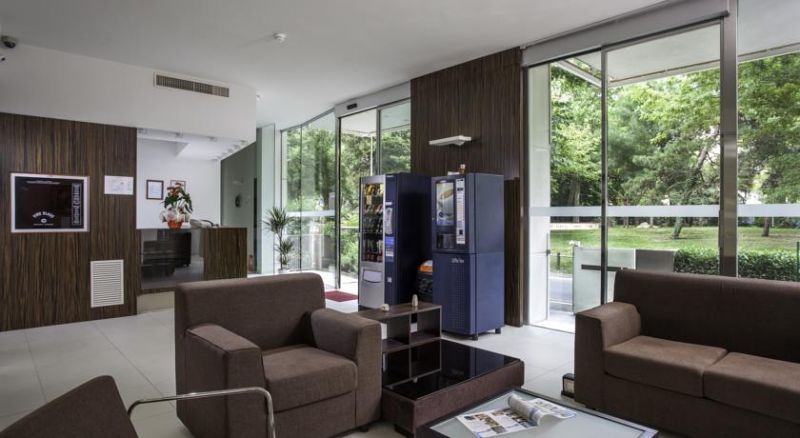 RESIDENCE DELFINA APT 4*