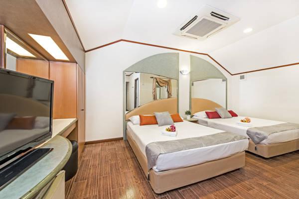 HOTEL 81 OPERA 2*