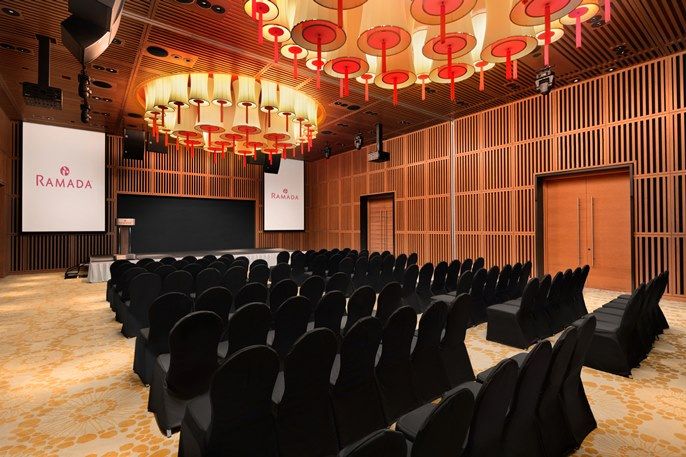 RAMADA 4*