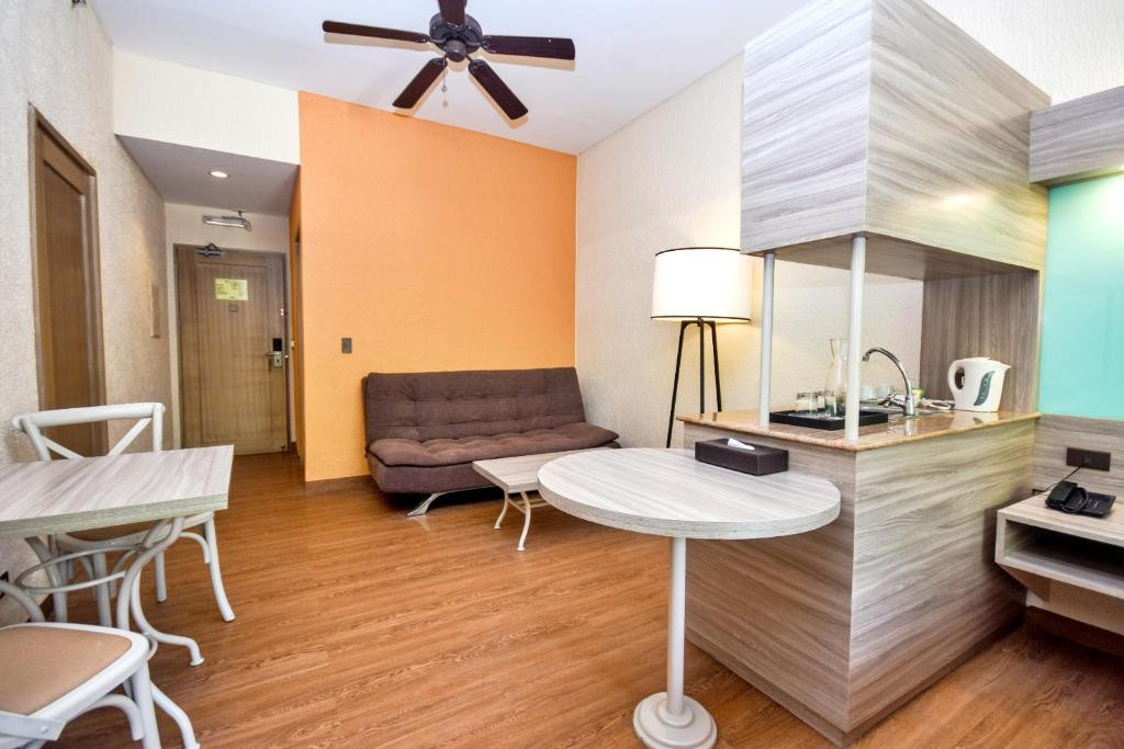 MICROTEL BORACAY 4*