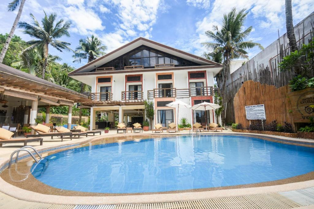 MICROTEL BORACAY 4*