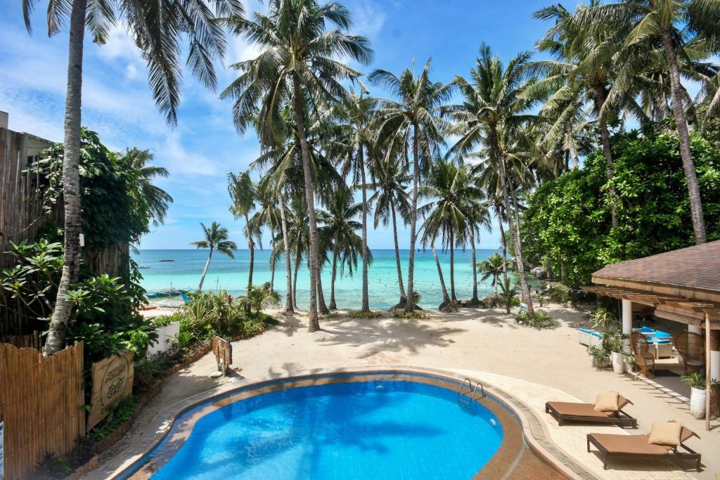 MICROTEL BORACAY 4*