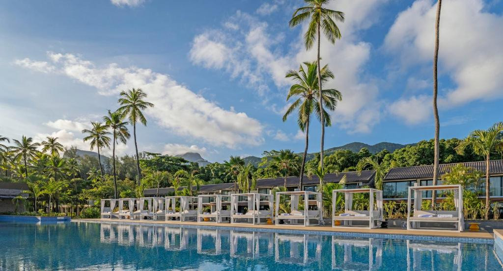 AVANI+ BARBARONS SEYCHELLES (EX. LE MERIDIEN BARBARONS) 4*