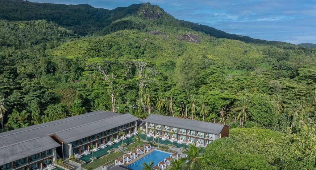 AVANI+ BARBARONS SEYCHELLES (EX. LE MERIDIEN BARBARONS) 4*