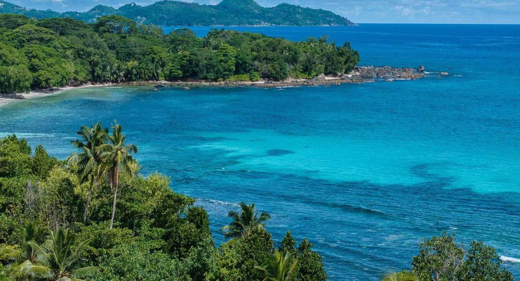 AVANI+ BARBARONS SEYCHELLES (EX. LE MERIDIEN BARBARONS) 4*