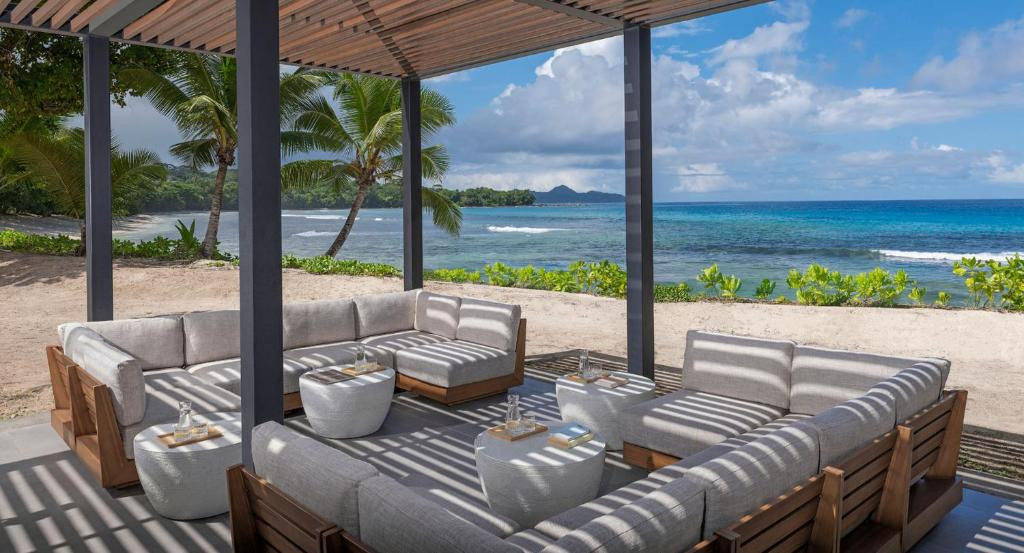 AVANI+ BARBARONS SEYCHELLES (EX. LE MERIDIEN BARBARONS) 4*