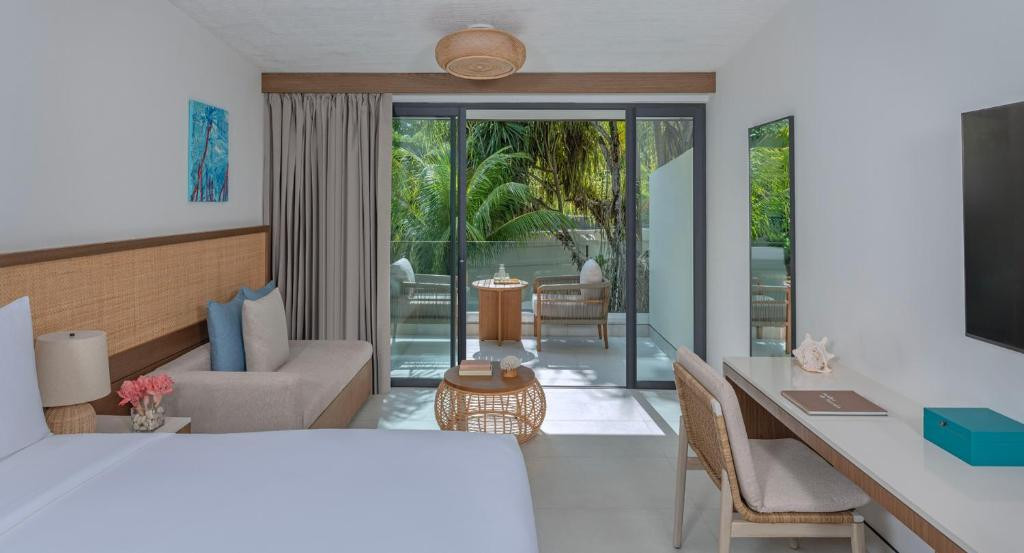 AVANI+ BARBARONS SEYCHELLES (EX. LE MERIDIEN BARBARONS) 4*