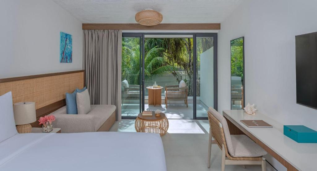AVANI+ BARBARONS SEYCHELLES (EX. LE MERIDIEN BARBARONS) 4*