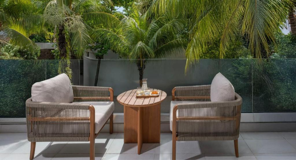AVANI+ BARBARONS SEYCHELLES (EX. LE MERIDIEN BARBARONS) 4*