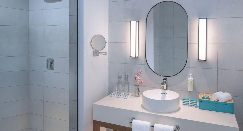 AVANI+ BARBARONS SEYCHELLES (EX. LE MERIDIEN BARBARONS) 4*