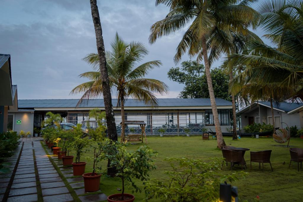 TRISHVAM PALOLEM BEACH RESORT (EX. PALOLEM BEACH RESORT) 3*