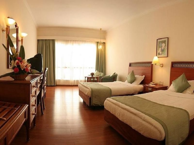 AVENUE REGENT 4*