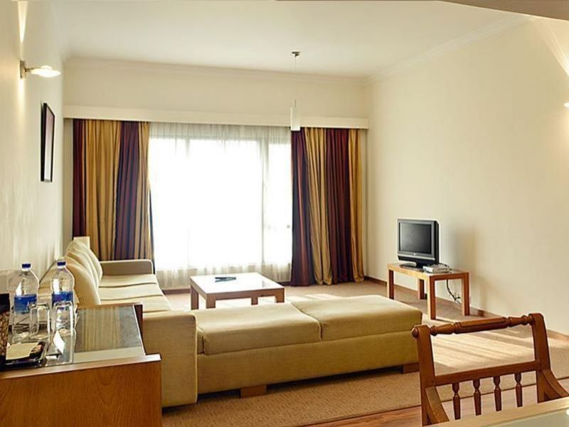 AVENUE REGENT 4*