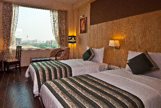 CENTRAL BLUE STONE GURGAON 3*