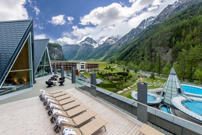 AQUA DOME 4*