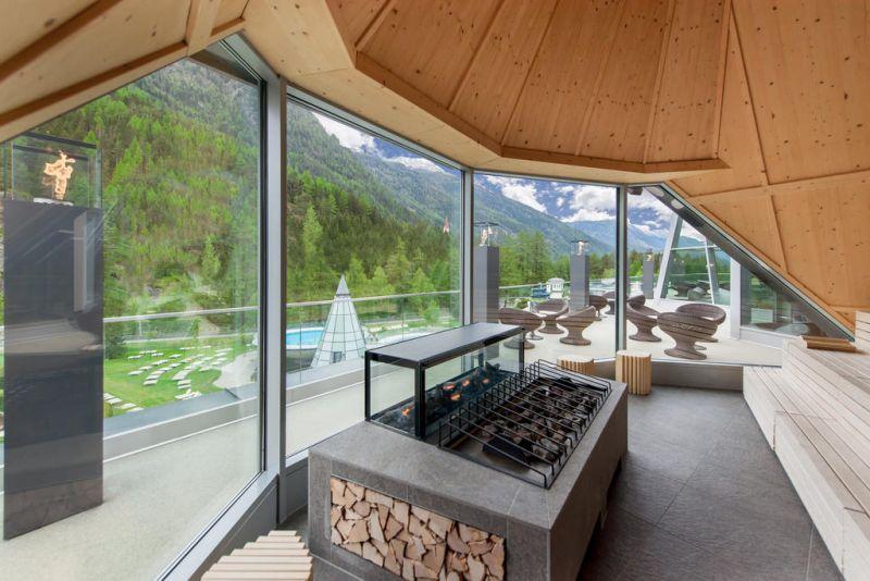 AQUA DOME 4*