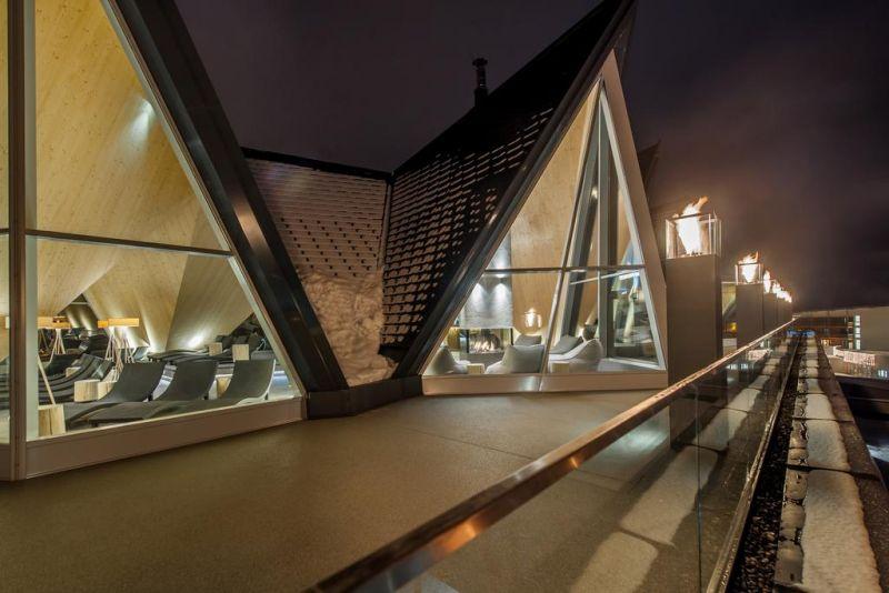 AQUA DOME 4*